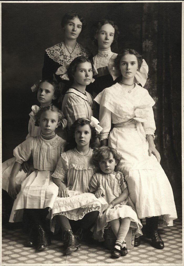 24. Сестры Годро из Восточного Стэнбриджа, Квебек, 1912 год