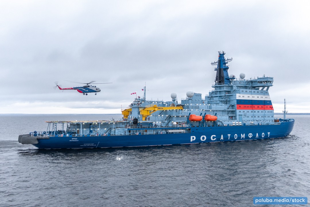Атомный ледокол «Урал» в Финском заливе – 10 эффектных фотографий
