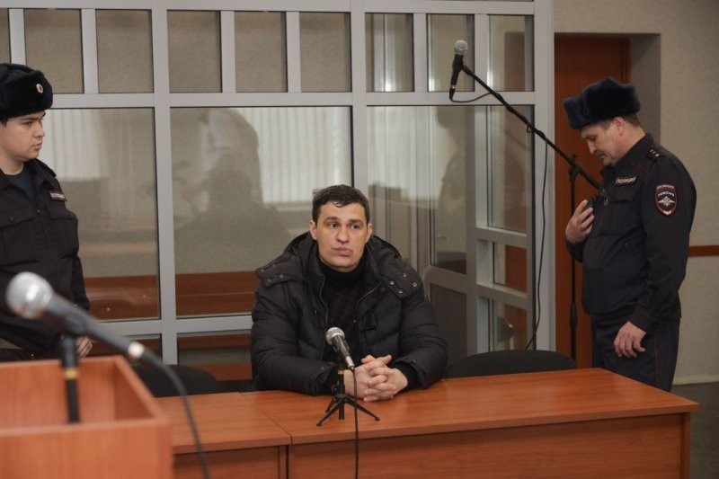 Пермский депутат избил диджея и сел в тюрьму - теперь ему грозит новый срок за очередную драку