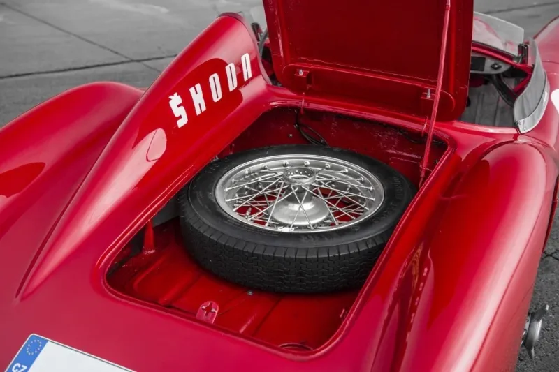 Удивительный спортивный автомобиль Skoda 1100 OHC Spider