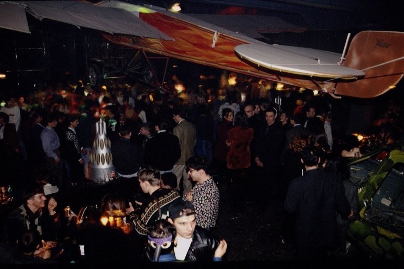 Ночной клуб Пилот в Москве, 1993 год