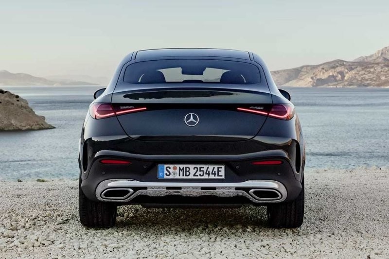 Mercedes-Benz официально представили свой новый GLC Coupe