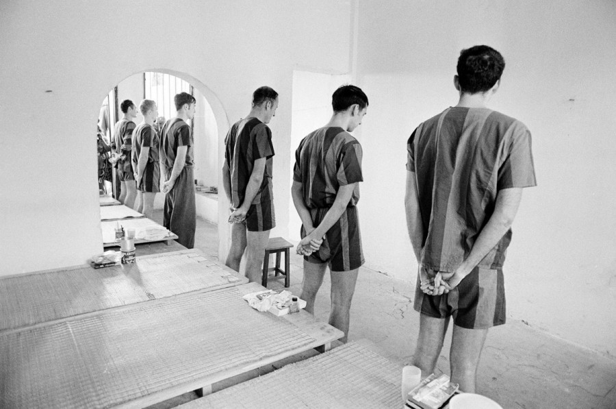29 марта 1973 года. Ханой. Американские военнопленные в отеле Hanoi Hilton перед освобождением. Фото David Hume Kennerly