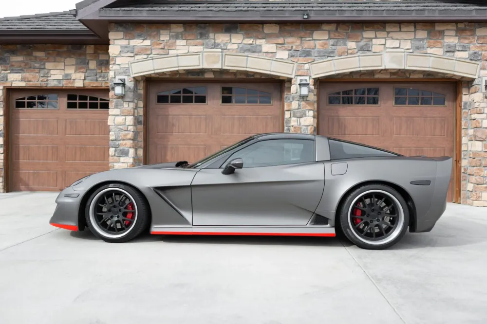 Редкое купе Specter Werkes GTR на базе Corvette