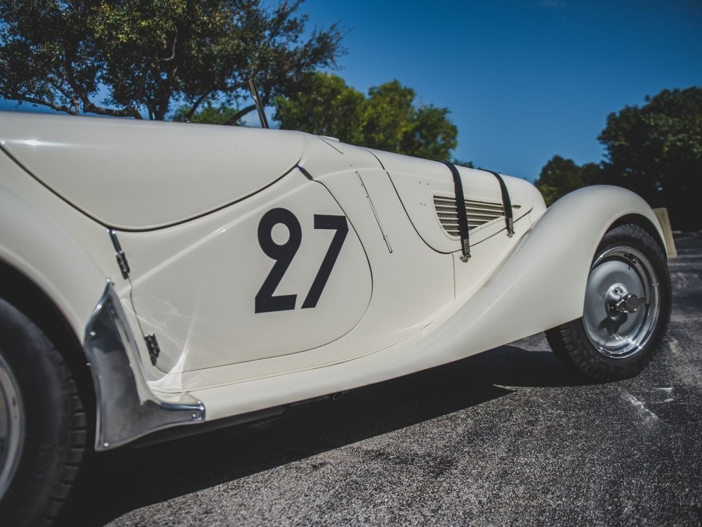 Раритетный гоночный BMW 1938 года уйдёт с молотка