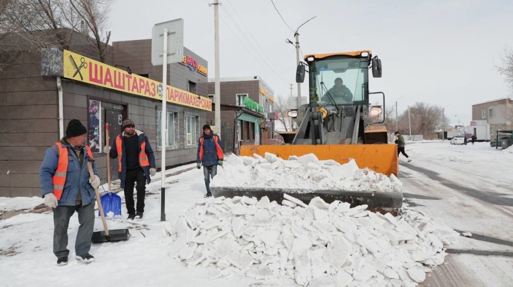 Казахстан занесло снегом