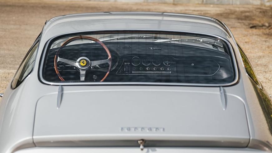 На аукцион выставили уникальную Ferrari Daytona 1967 