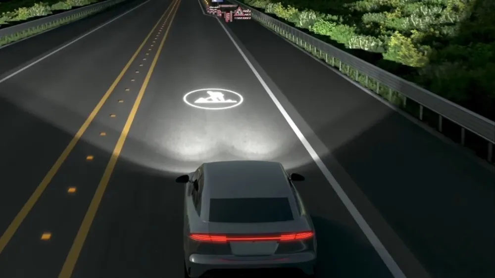 Новые фары Hyundai смогут рисовать зебру для пешеходов