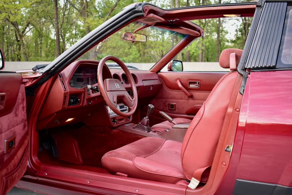 Datsun 280ZX Turbo - яркий представитель турбированных автомобилей того времени