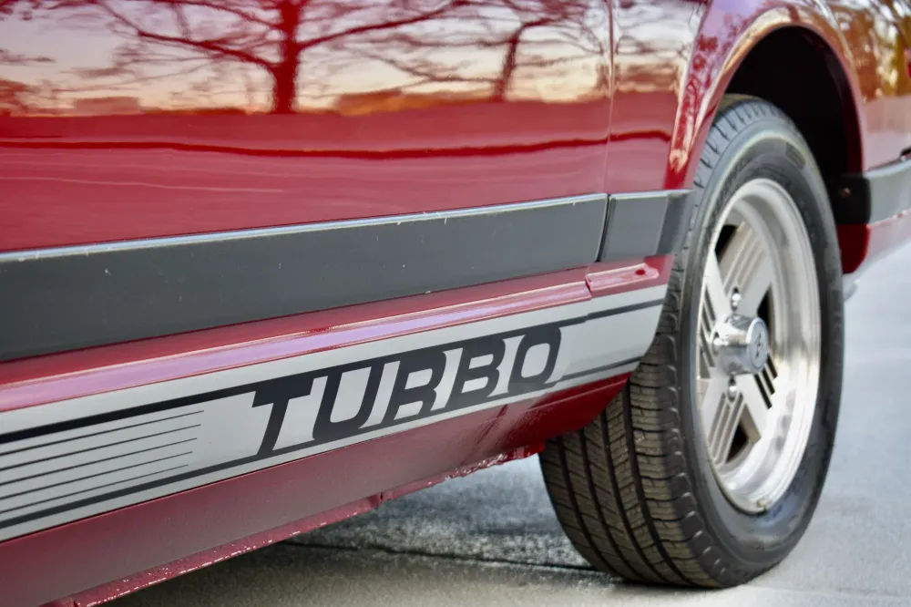 Datsun 280ZX Turbo - яркий представитель турбированных автомобилей того времени