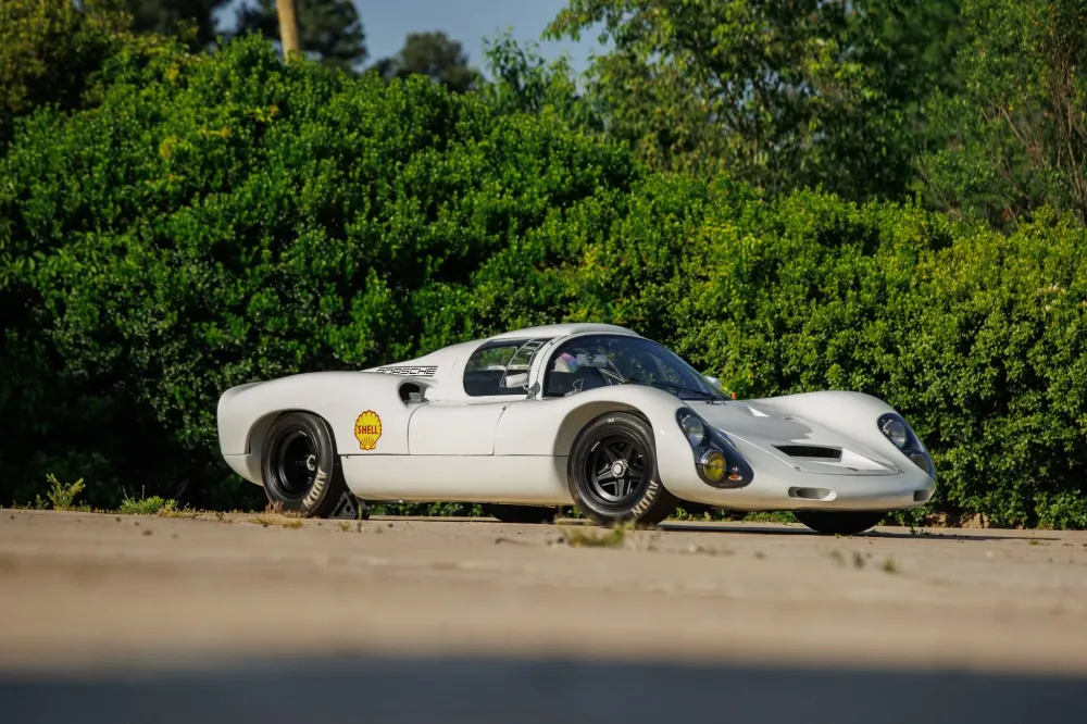 Гоночный Porsche 910 1967 года продали за рекордные 2.5 миллиона долларов