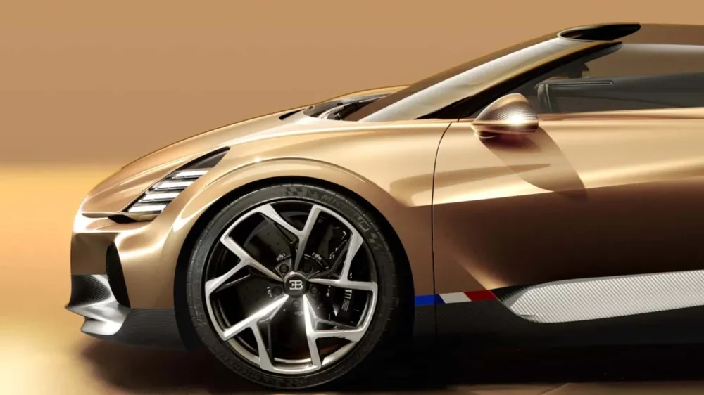 Как сделать Bugatti Mistral ещё заметнее и дороже? Правильно - сделать его золотистым!