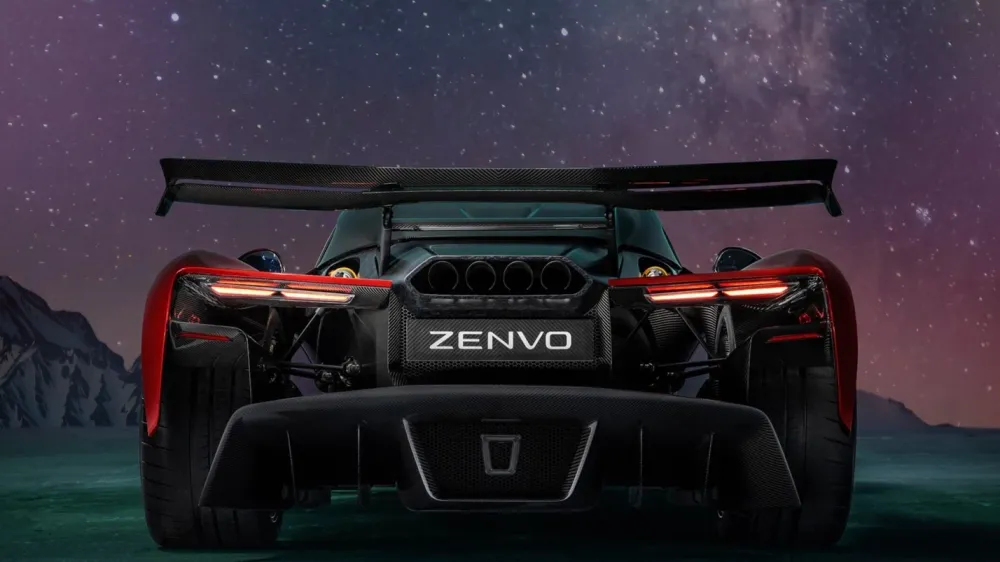 Рассекречен гиперкар Zenvo Aurora, способный разогнаться до 451 км/ч