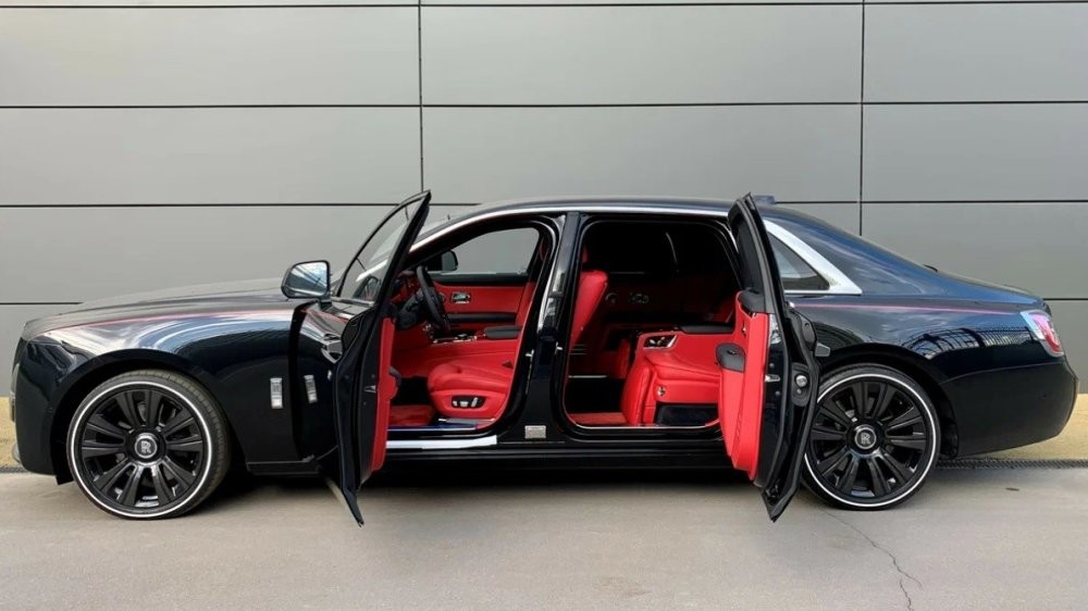 3. Rolls-Royce Ghost Extended