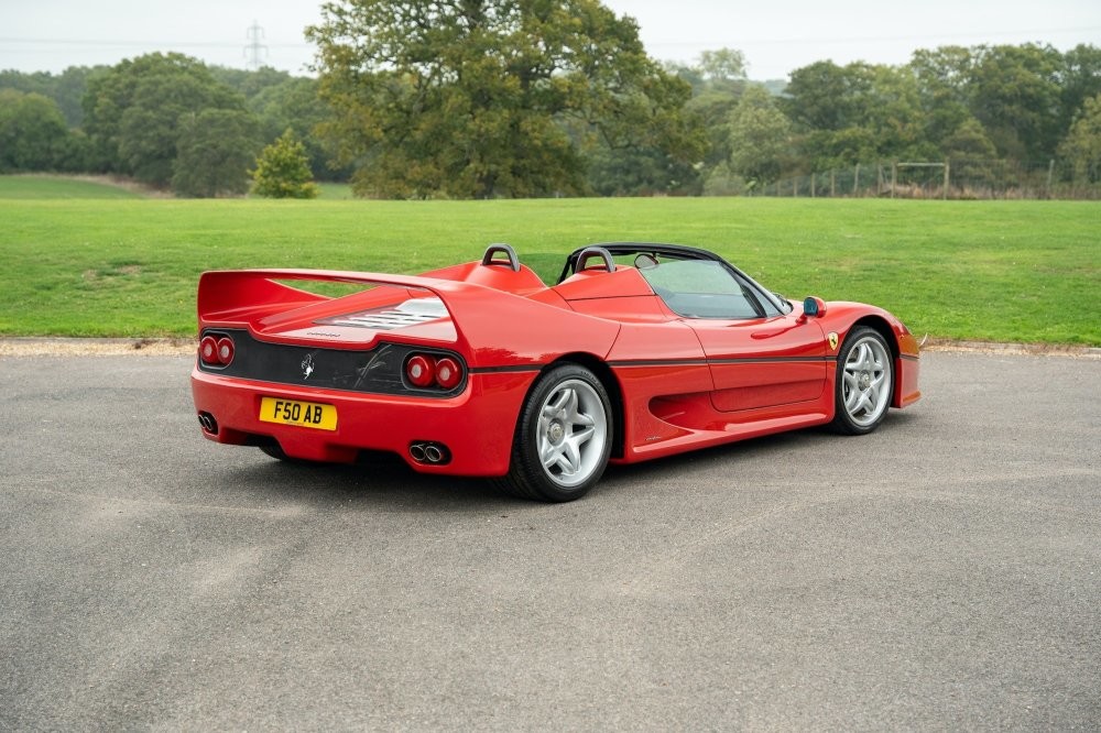 Ferrari F50 британского певца Рода Стюарта нашёл нового владельца