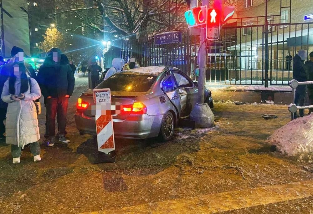22-летняя девушка на BMW сбила трёх пешеходов