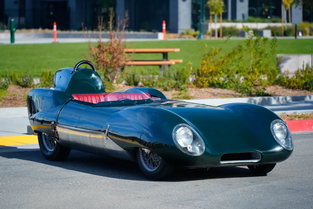 Спидстер с необычной внешностью - Lotus Eleven Sports 1956 года выставили торги