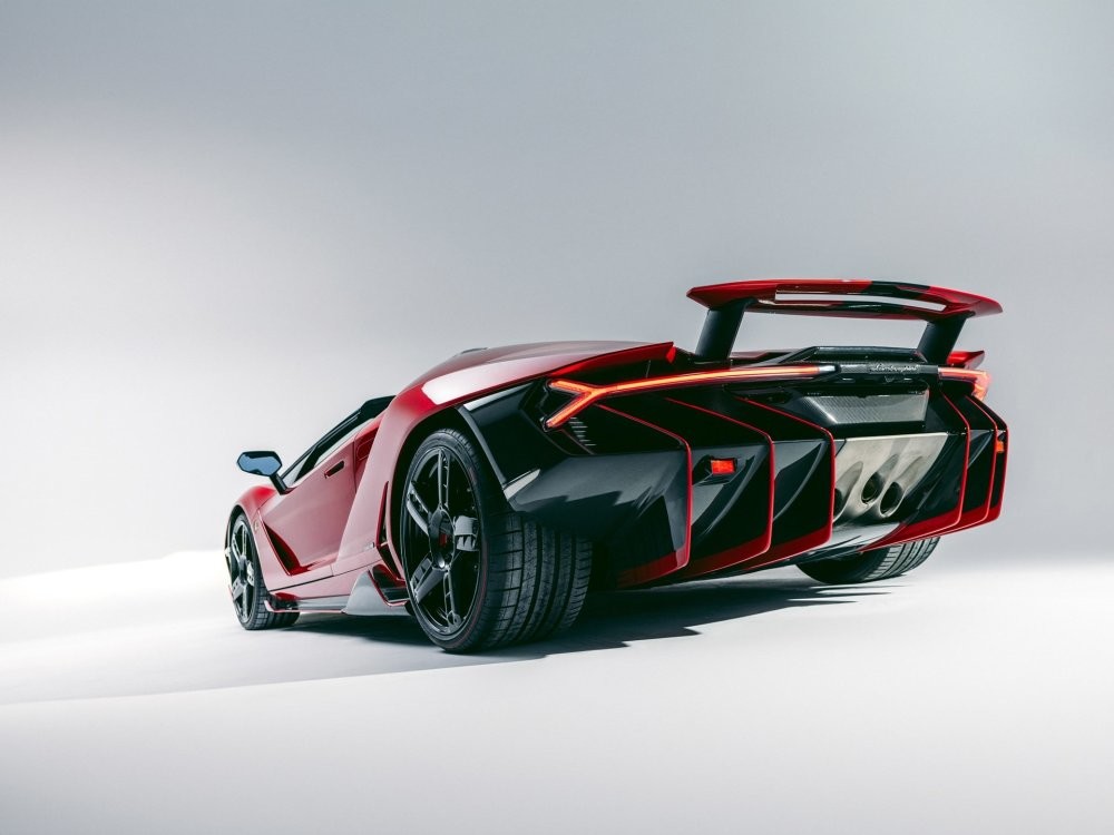 Редкую модель родстера Lamborghini Centenario выставят на аукцион