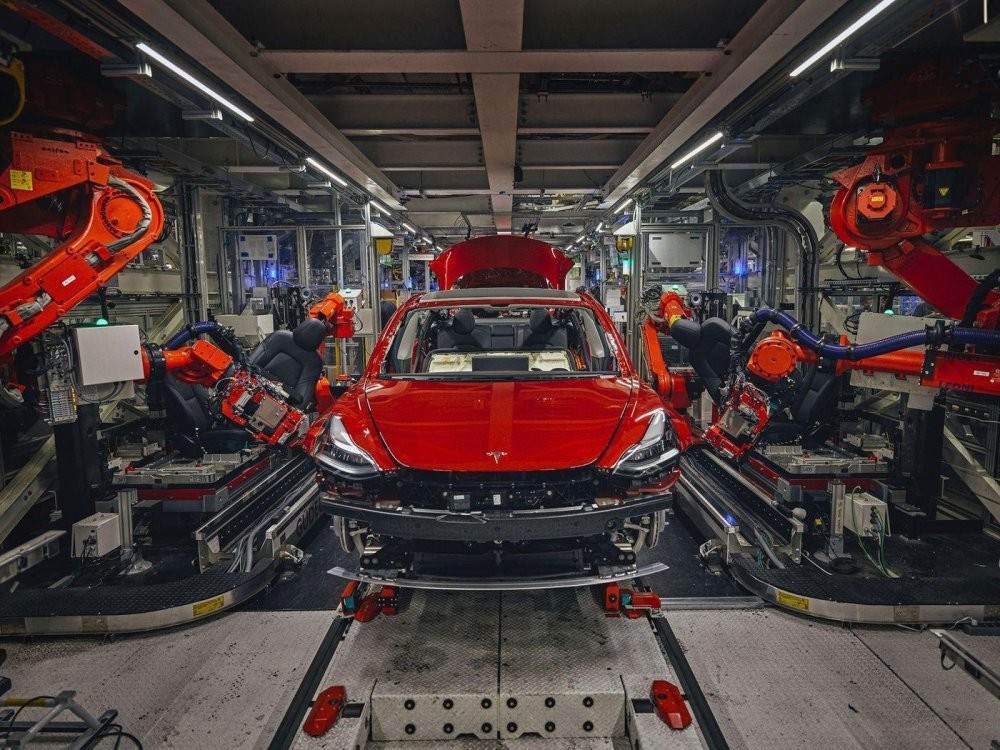 Tesla планирует производство электромобилей за 25 000$ 