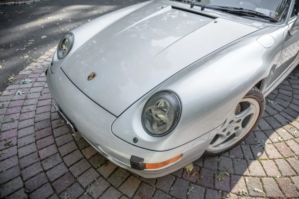Porsche 911 Turbo 1996 года почти без пробега выставили на торги