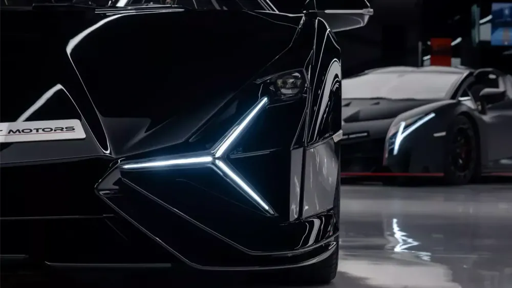 Родстер Lamborghini Sian без пробега выставили на продажу за 413 миллионов рублей