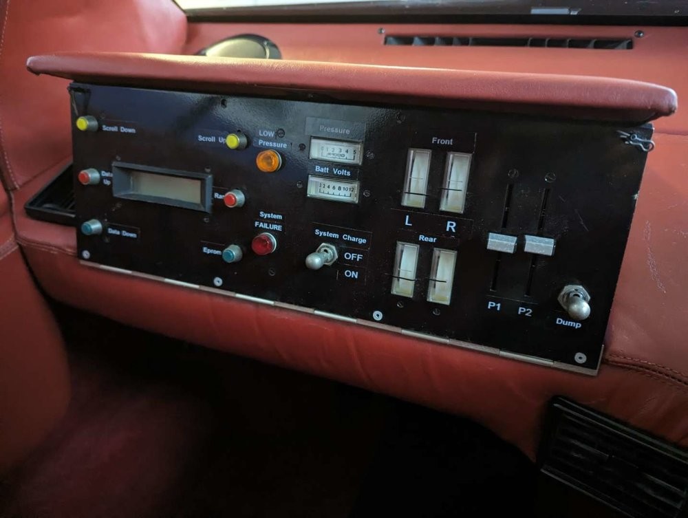 Предсерийный образец Lotus Esprit 1980 года с активной подвеской выставили на торги