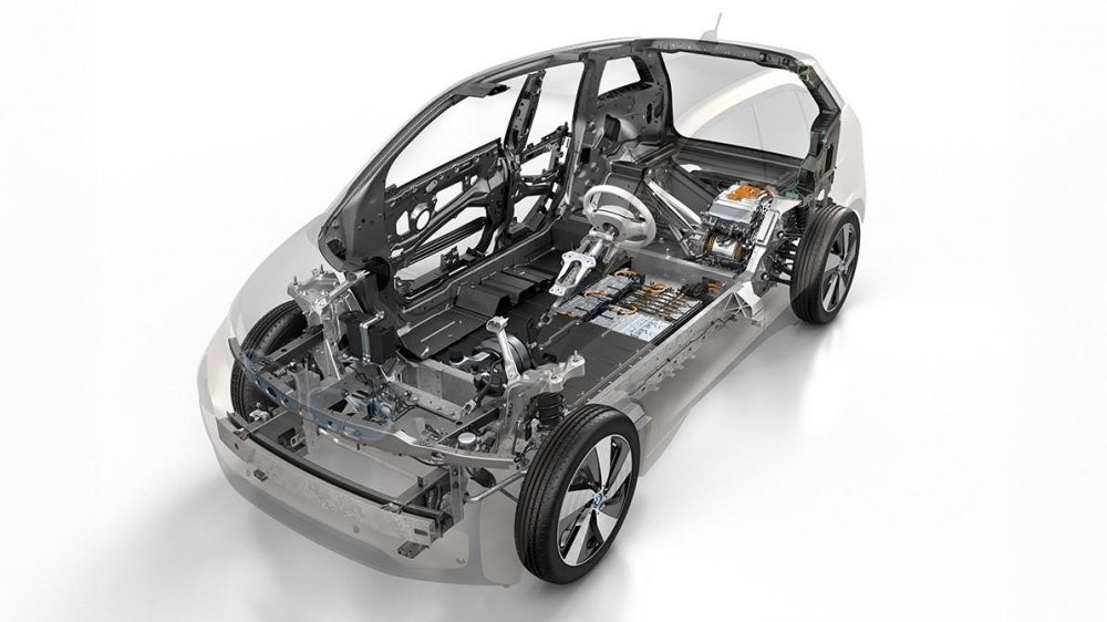 Владельцы электрических BMW в шоке от стоимости замены аккумулятора