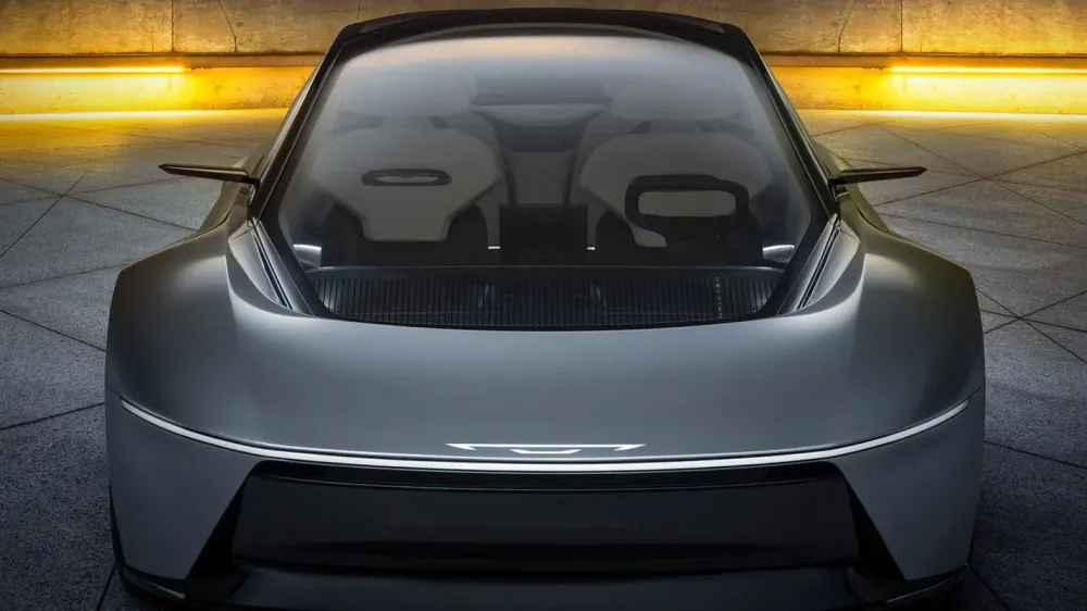 Chrysler представил концепт электромобиля с семью дверями и салоном из переработанного мусора