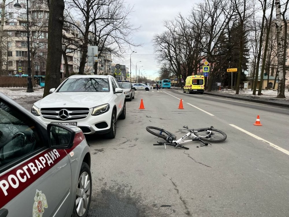 Несчастный случай с велосипедистом в Санкт-Петербурге