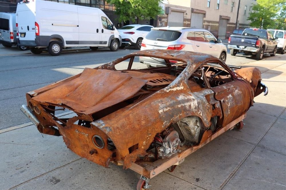 Сгоревший Ferrari Dino 1972 года выставили на продажу за 150 000 $