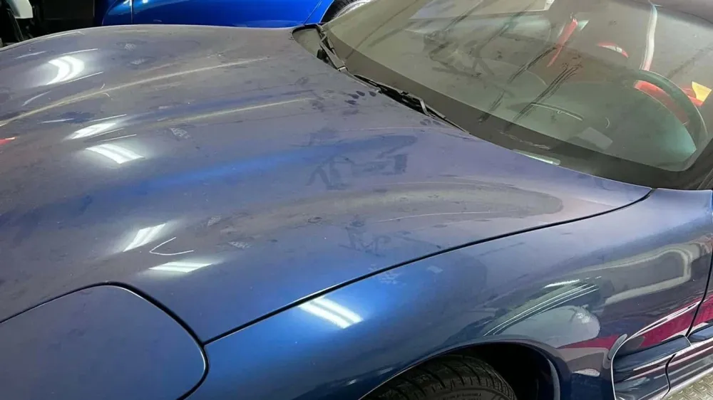 22-летнюю "капсулу времени" - Corvette C5 выставили на продажу