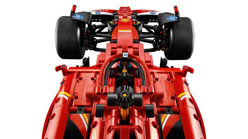 Формульный болид Ferrari SF-24 стал конструктором Lego