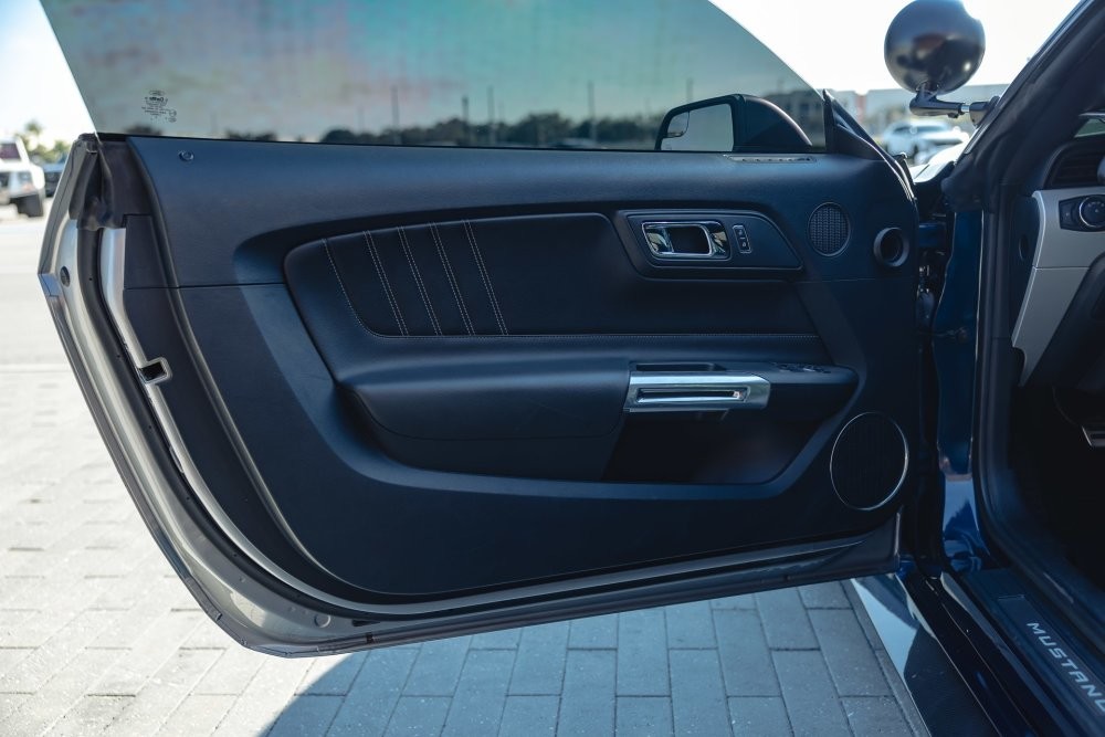 Ford Mustang-десептикон из к/ф Трансформеры выставлен на продажу