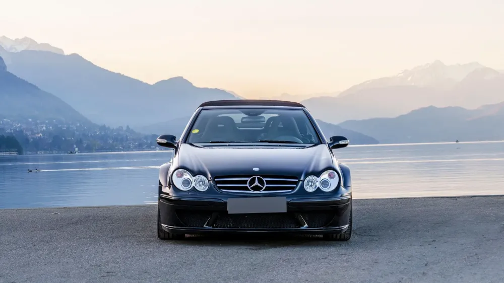 Редчайший кабриолет Mercedes-Benz CLK DTM пустят с молотка