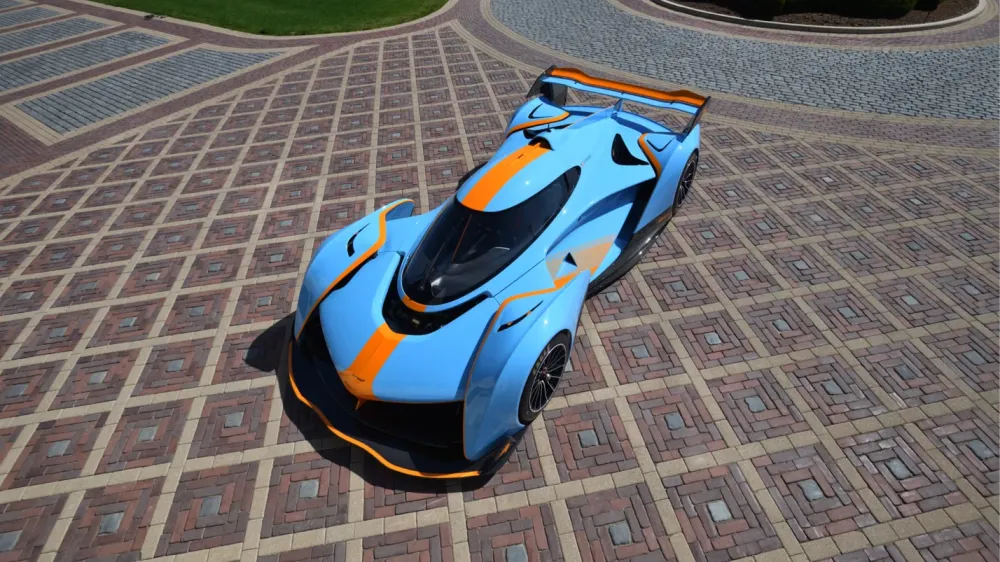 McLaren, созданный для компьютерной игры, продали на аукционе