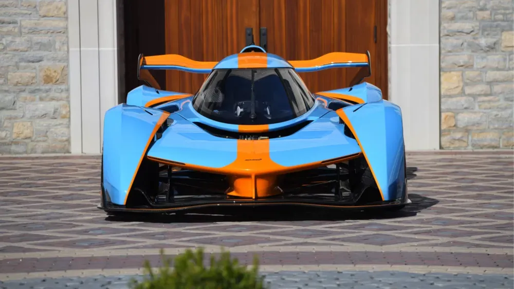 McLaren, созданный для компьютерной игры, продали на аукционе