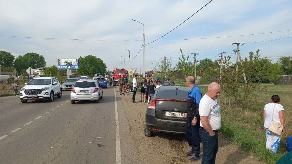 Подростки на квадроцикле попали под машину
