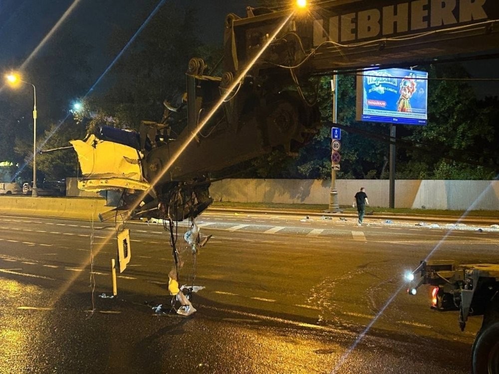 Крышесносное ДТП в Москве
