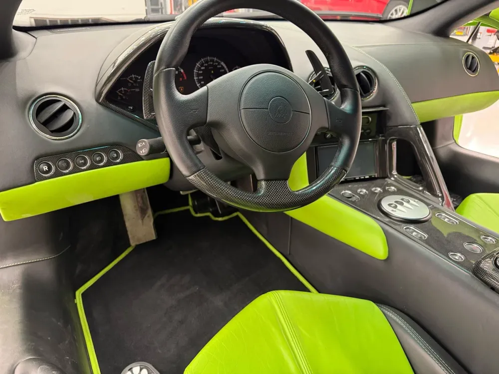 17-летний почти новый Lamborghini Murcielago выставили на продажу в Москве
