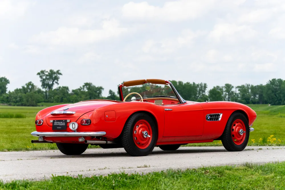 Очень редкий 67-летний BMW 507 оценили более чем в 1,5 миллиона долларов