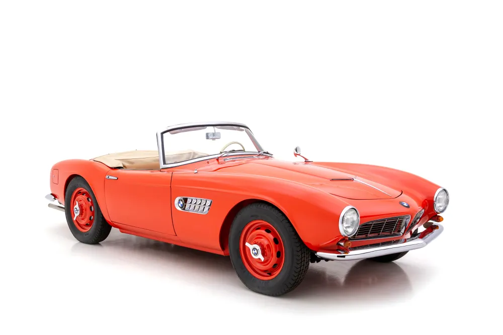 Очень редкий 67-летний BMW 507 оценили более чем в 1,5 миллиона долларов