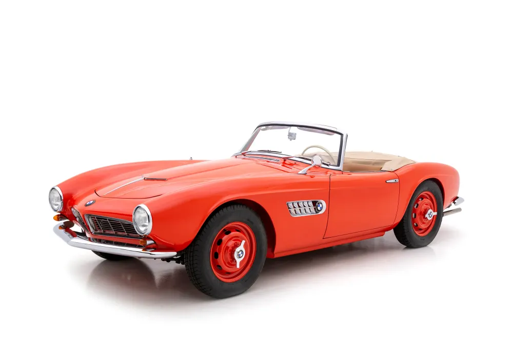 Очень редкий 67-летний BMW 507 оценили более чем в 1,5 миллиона долларов