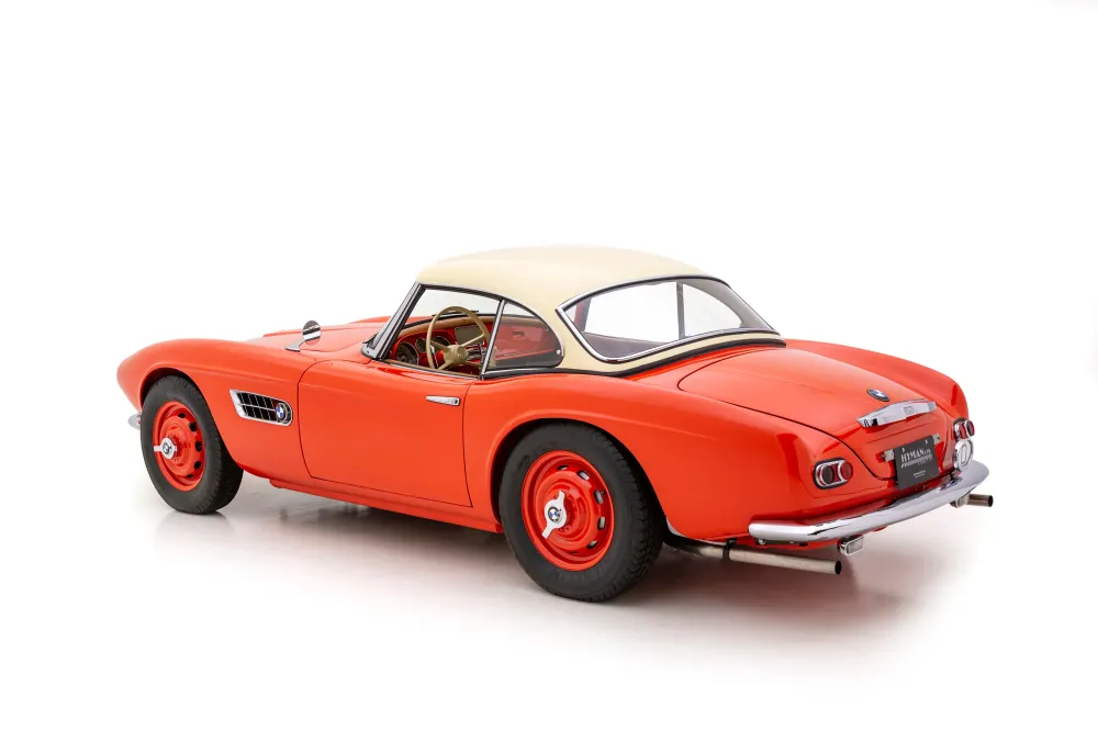 Очень редкий 67-летний BMW 507 оценили более чем в 1,5 миллиона долларов