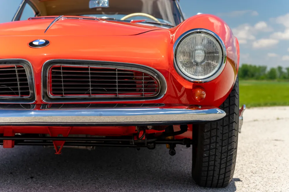 Очень редкий 67-летний BMW 507 оценили более чем в 1,5 миллиона долларов