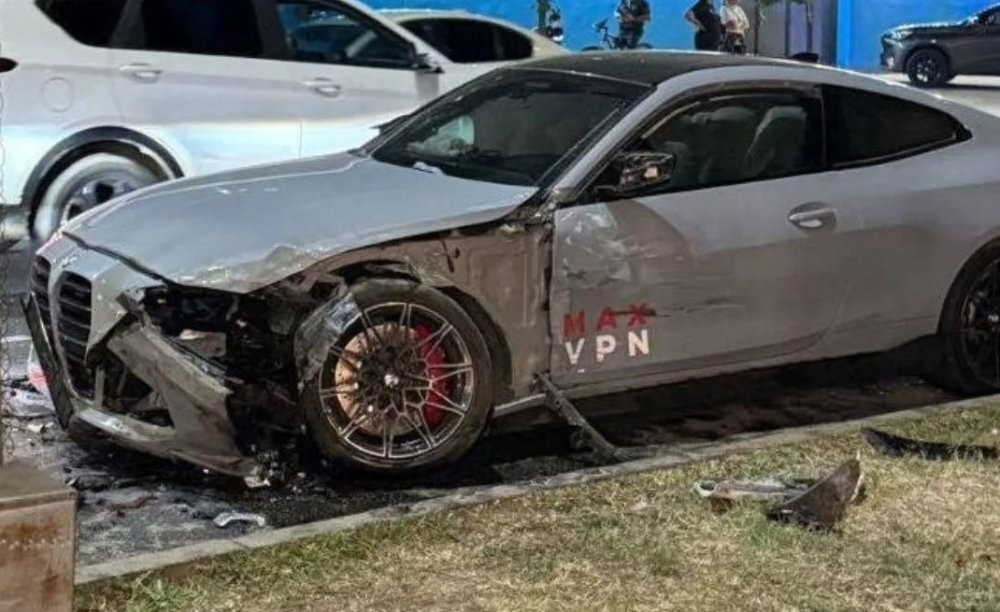 Яркий представитель BMW устроил ДТП