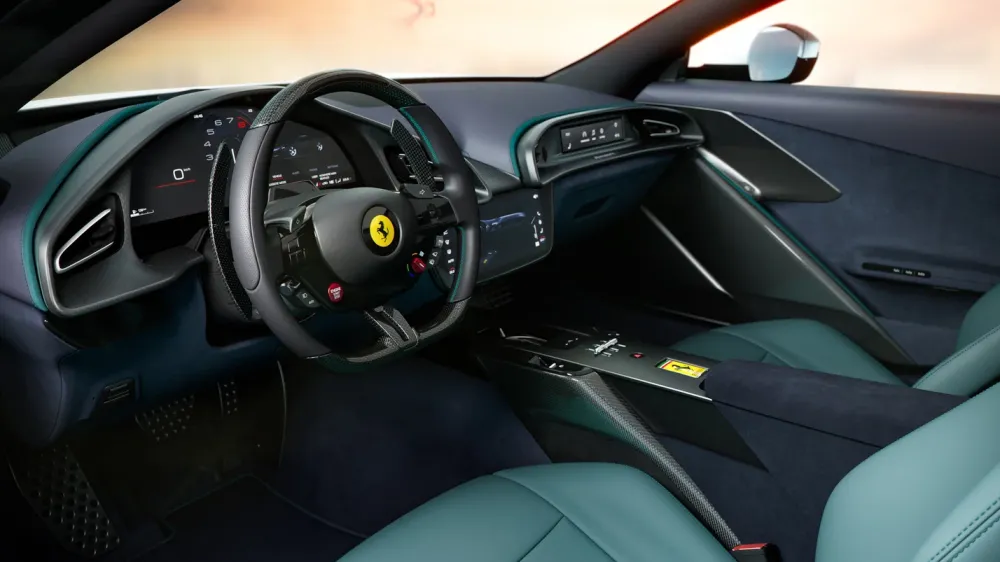 Ferrari представила новый переднемоторный гранд-турер Amalfi