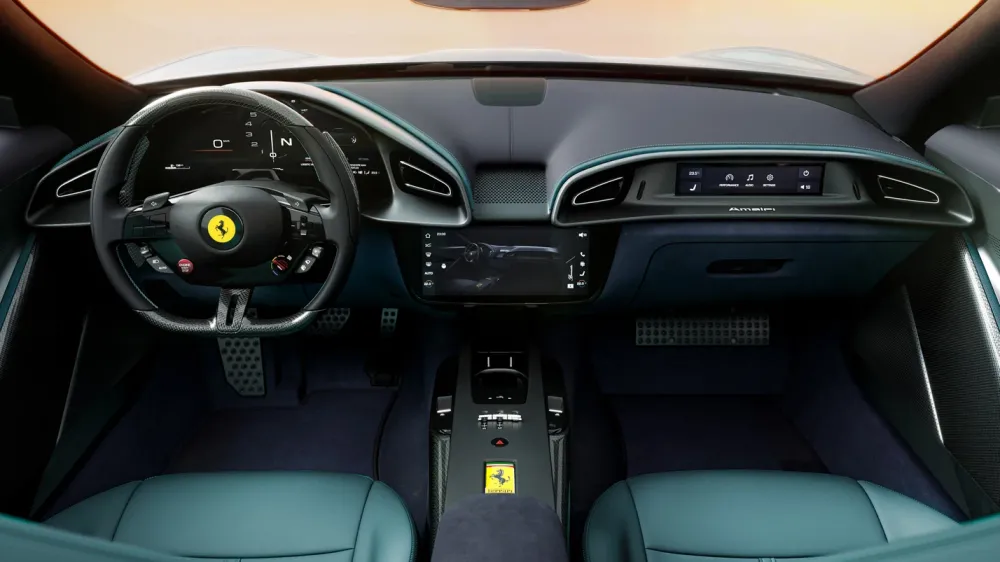 Ferrari представила новый переднемоторный гранд-турер Amalfi