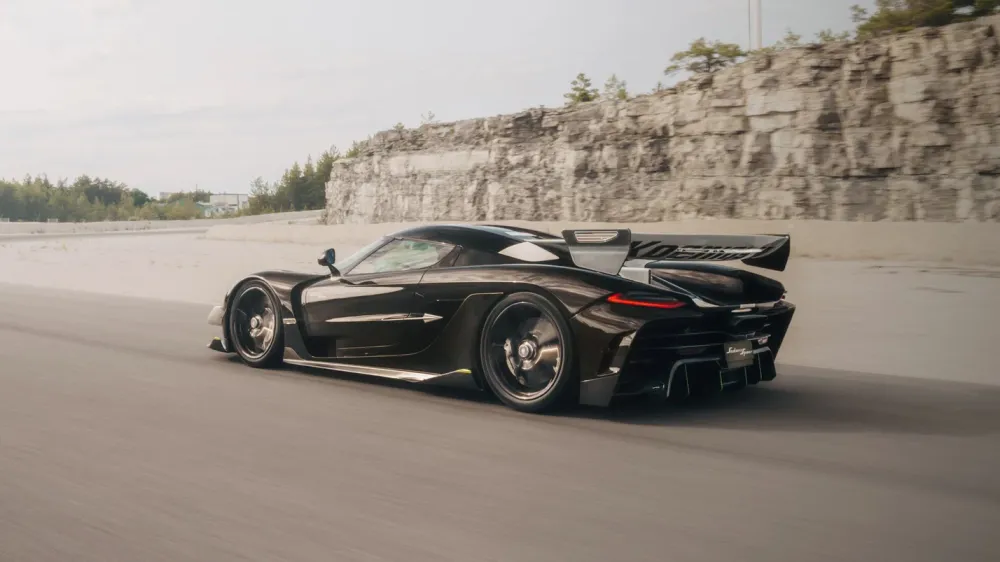Представлен гиперкар Koenigsegg Sadair’s Spear: 1625 сил и стоимость свыше 411 миллионов рублей
