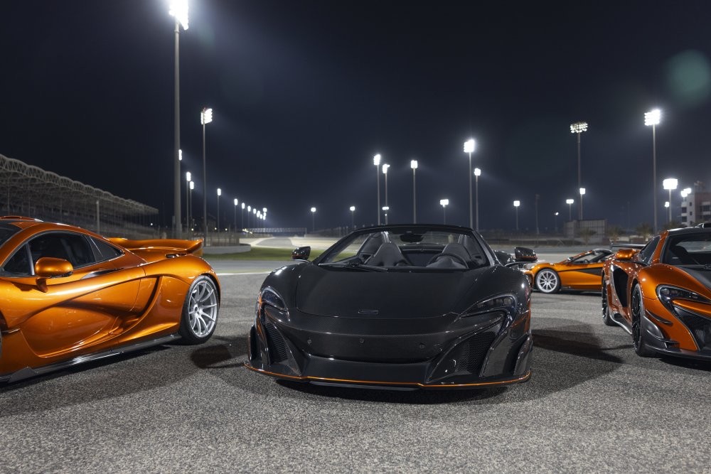 Коллекцию из 20 уникальных McLaren выставили на продажу