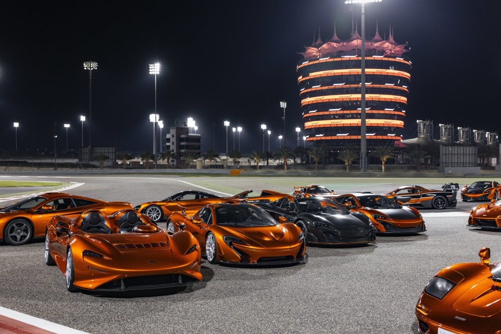 Коллекцию из 20 уникальных McLaren выставили на продажу